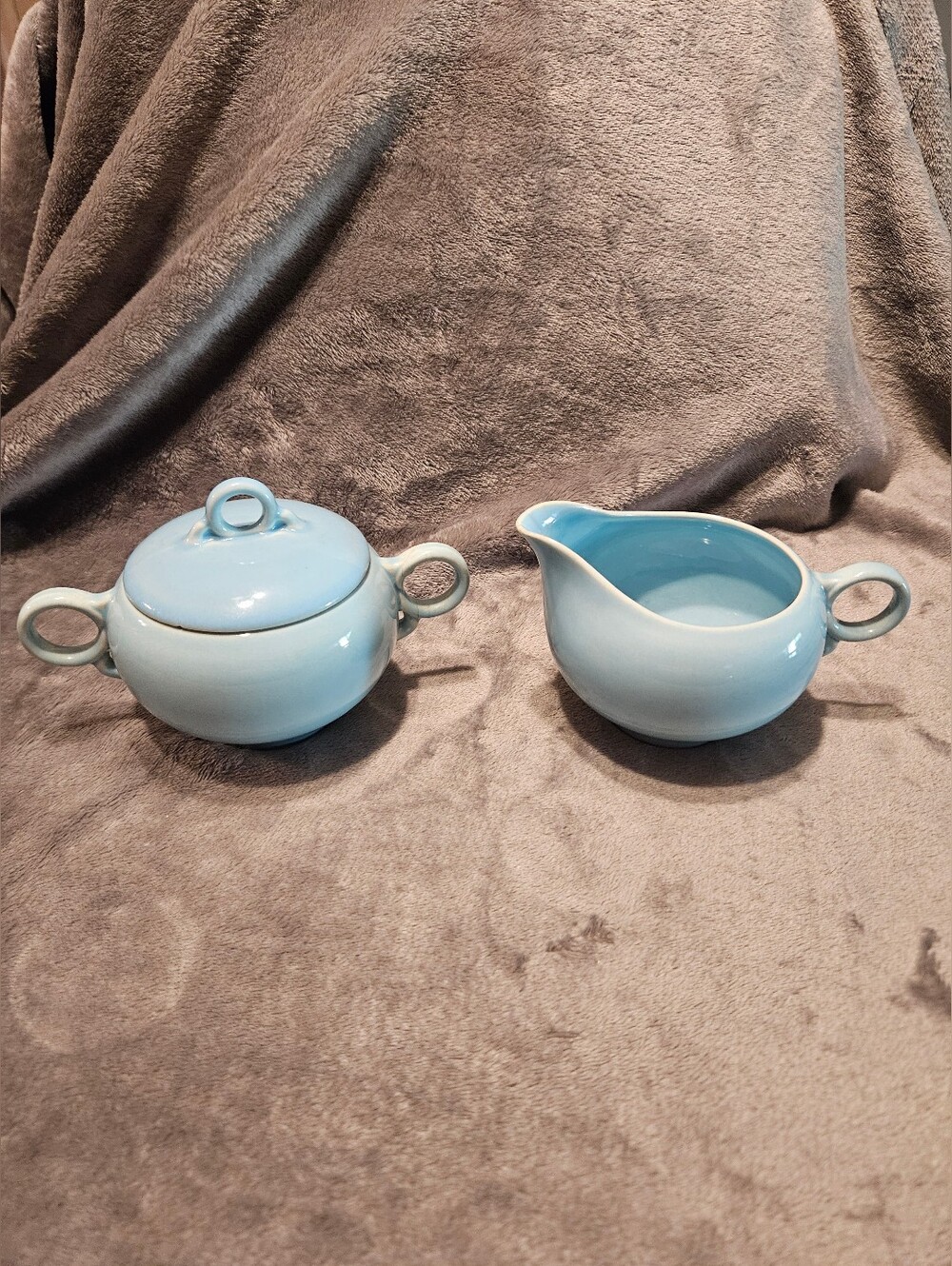 Vintage (mid century) Universal Balerina brand cream & sugar set